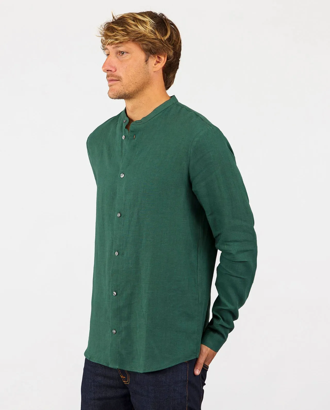 Chemise en lin col officier