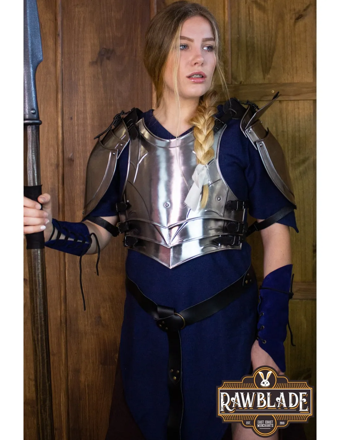 Cuirasse médiévale avec épaulettes pour femme ⚔️ Boutique Épées