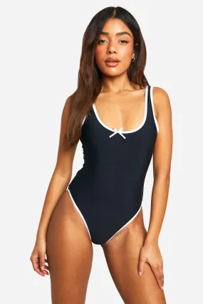 Maillot de bain à col rond et nœud