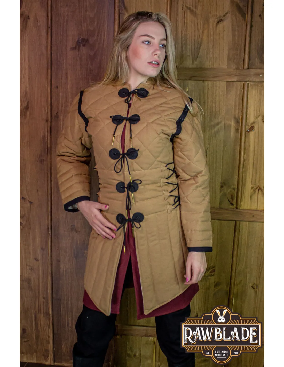 Plein gambeson médiéval femme Morgause - Marron clair ⚔️ Boutique Épées