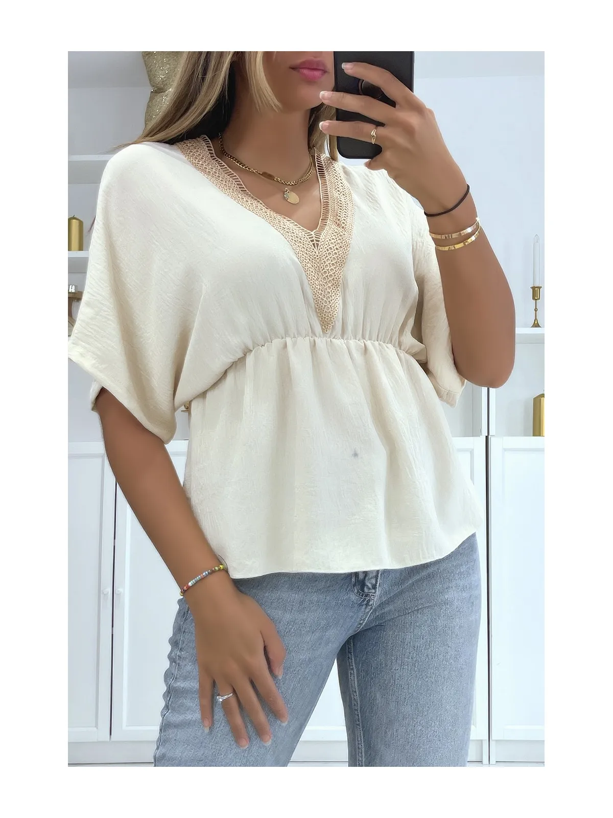 Top beige à détails au fil dorée style orient élastique à la taille