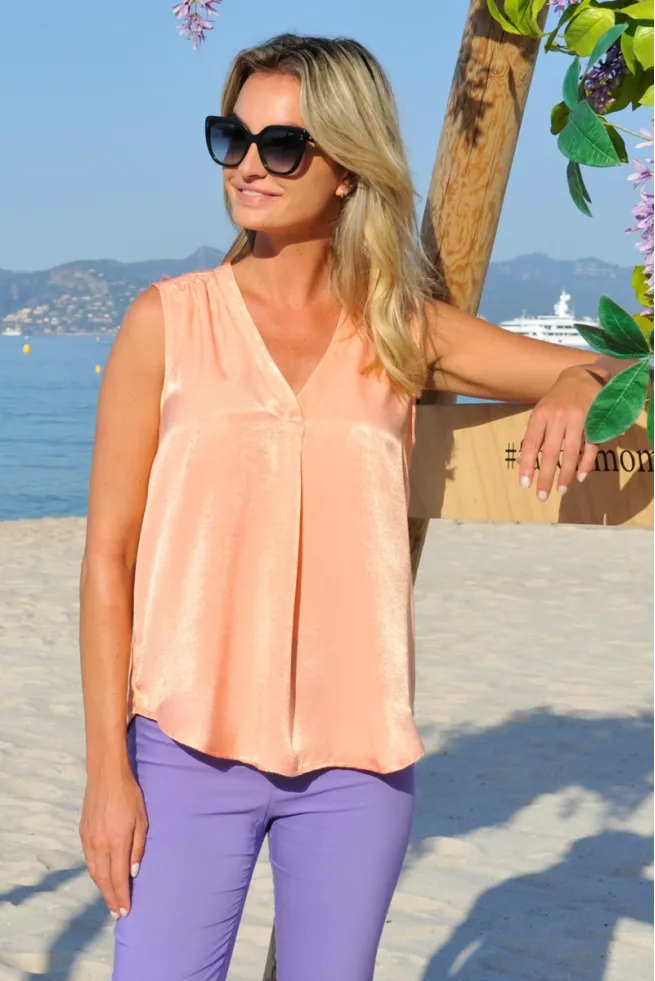 TOP CHIC PÊCHE SATINÉ COL V
